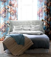 Double bed PFcontemporaryupholsteredwith headboard