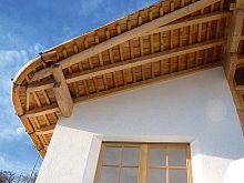 Wooden roof gutter semicircular