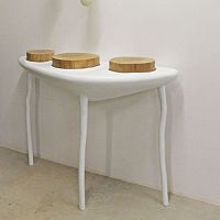 Organic design sideboard table CRATREoakresintriangular