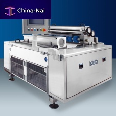 Horizontal molder