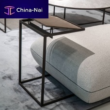 Free-standing computer table UPcontemporarycommercial