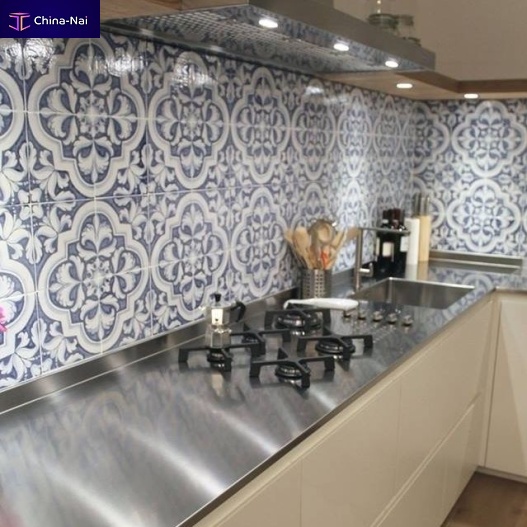 											Ceramic backsplash