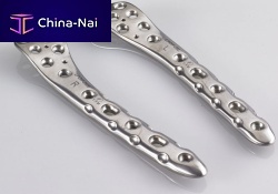 Femur compression plate distallockingmetallic
