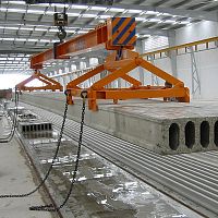 Concrete slab lifting clamp for beamsblockstone