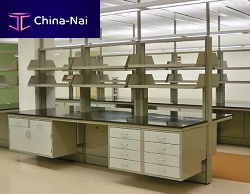 Laboratory workstation ALPHAmodularwith partition