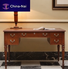 Traditional desk 15 Zwooden4-legged