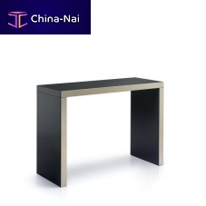 Contemporary table steelaluminiummetal base