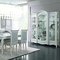 Traditional display case PRESTIGEglasslacquered wood