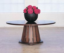 Contemporary table CAPSTANwoodenround