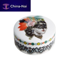 Porcelain storage box LOVE WHO YOU WANT