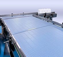 Semi-automatic feeder for bottlesconveyingfor containers
