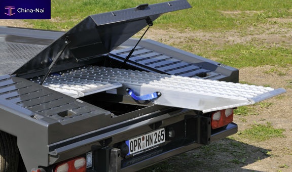 											Loading ramp