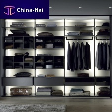Contemporary walk-in wardrobe CENTRIClacquered woodmattecustom