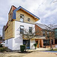 Prefab micro-house ZERO BILLS HOMEcontemporarytwo-story