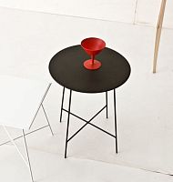 Contemporary side table KUFlacquered metalhomeindoor