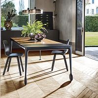 Contemporary table Big Willbleached oakAmerican walnuttempered glass