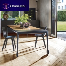 Contemporary table Big Willbleached oakAmerican walnuttempered glass