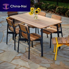 Contemporary table 514woodenrecycled plasticsteel base