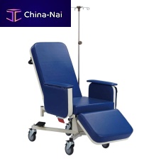 Manual hemodialysis chair CA-0083-sectionon casterswith legrest