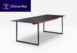 Executive desk toa deskfree-standingcontemporarywooden