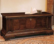 Traditional chest 364wooden