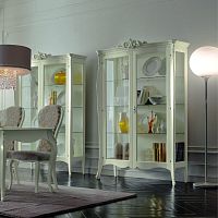 New Baroque design display case ARABESQUEcurved glasslacquered woodsolid wood