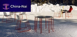 Contemporary table CHIPSHPLpolyethylene basesquare