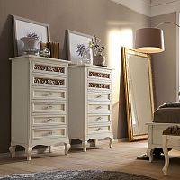Traditional chiffonier CAPRIlacquered woodwhite