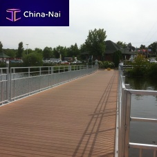 Floating walkway Pont Flottants