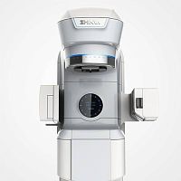 Stereotactic radiation therapy linear particle accelerator XHA1400intensity-modulated radiation therapyimage-guided radiation therapywith robotized positioning table