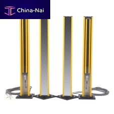 Deflection mirror for light curtain
