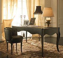 Classic desk wooden4-legged