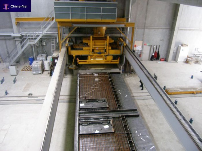 											Concrete spreader