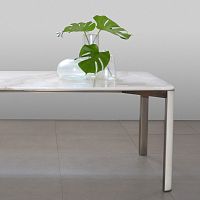 Contemporary table Gregorio Onyxonyxbrass baserectangular