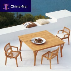 Contemporary table SYNTHESISteakteak basesquare