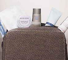 Aircraft amenity kit