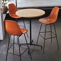 Contemporary high bar table woodenchromed metal baseround