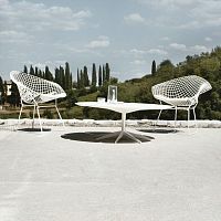 Contemporary coffee table PETAL®teakpolyurethanecast aluminum base