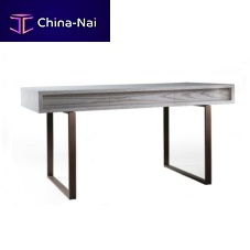 Free-standing desk CY Boxeocontemporaryashstraight