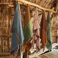 Wool lap robe MULERA