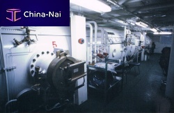 Professional diving decompression chamber
