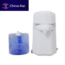 Laboratory water distiller for sterilizersfor dental clinicsfor the pharmaceutical industry