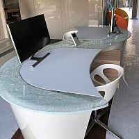 Free-standing desk 2 personcontemporaryglass