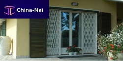 Removable security grille DibiBlind for doorsmetal