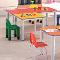 Contemporary table 327woodenplasticmetal base