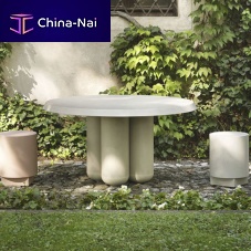 Contemporary table GIUDECCAconcreteconcrete baseround