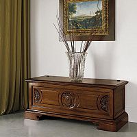 Traditional chest 606wooden