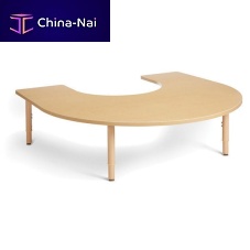Child's table HORSESHOEcontemporarymaplelaminate