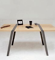 Contemporary table PI01metalmetal baserectangular