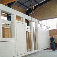 Prefab wall POTEAUX-POUTRESwith intergrated insulation
